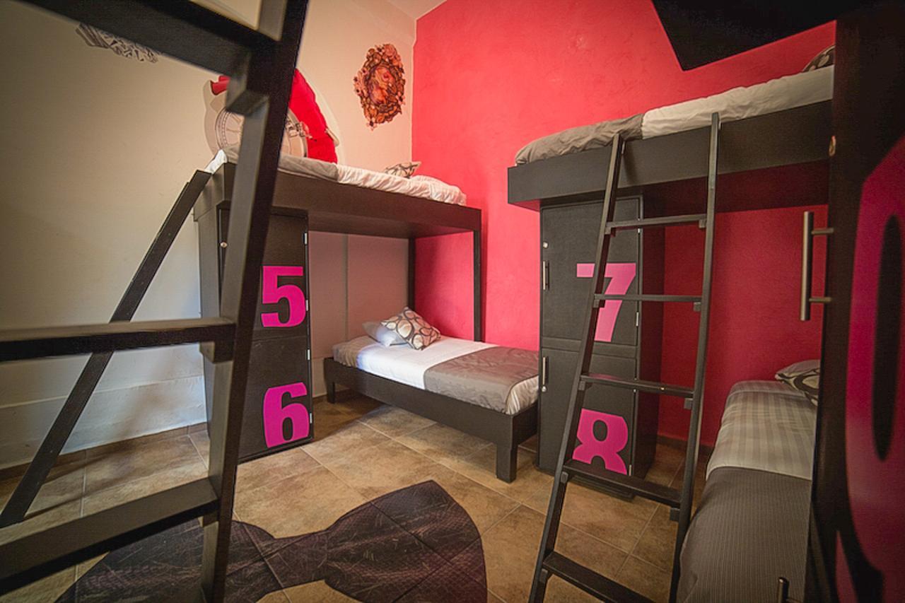 Hostal El Armario เลออน ภายนอก รูปภาพ