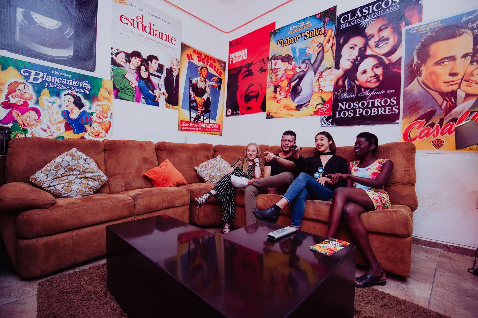Hostal El Armario เลออน ภายนอก รูปภาพ